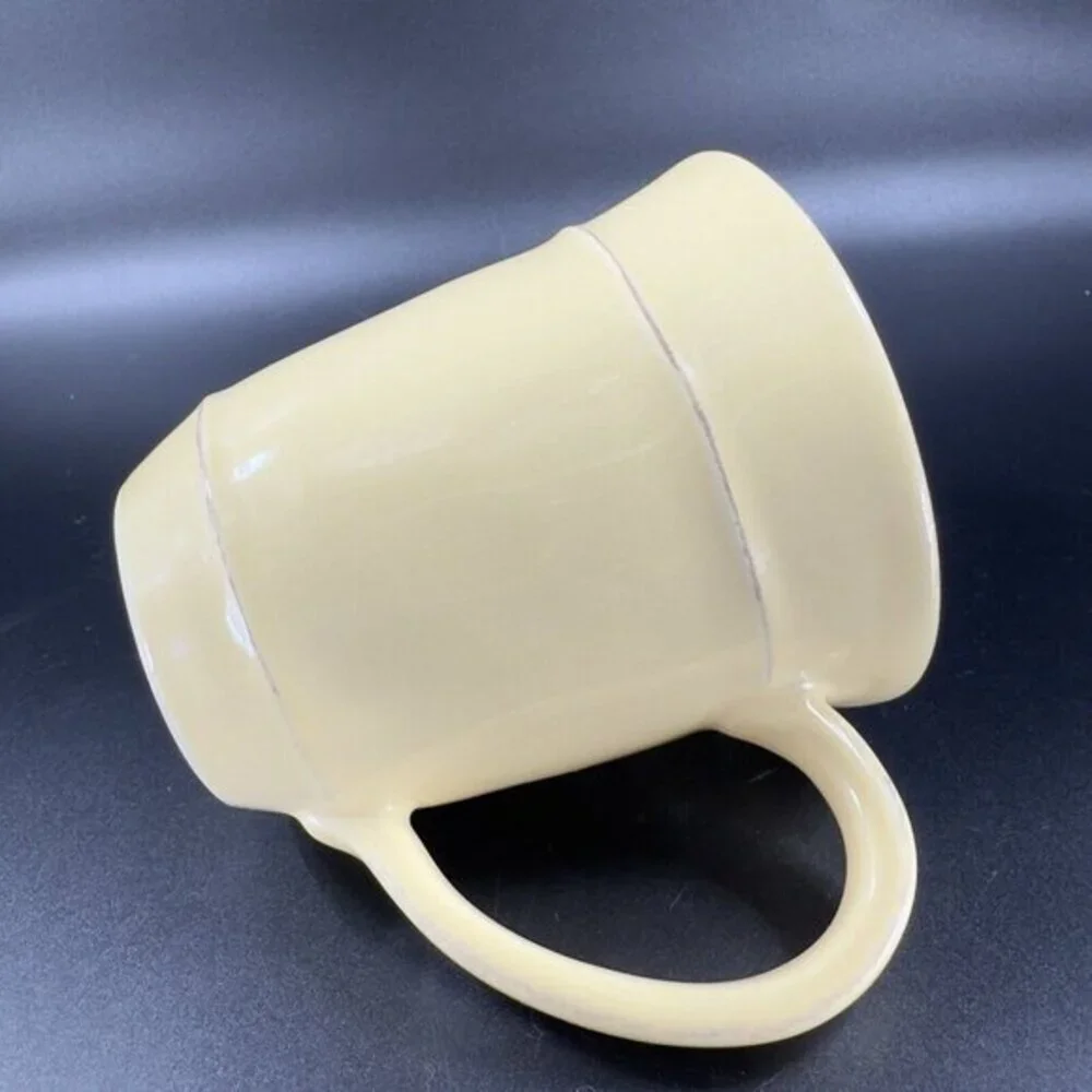 POTTERY BARN Cambria Butter Ceramic Coffee Mug Cup Embossed Edges Mug Cup‎ Set 2